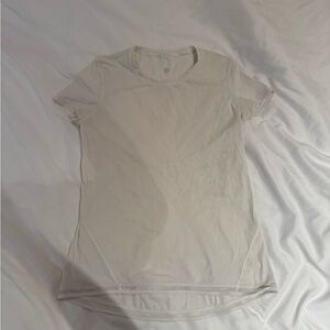 White Lululemon tee shirt
